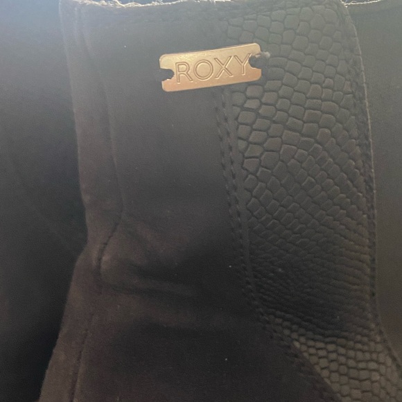 Roxy Black Ankle Boots‎ with Brown Sole - Picture 2 of 7